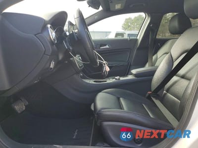 Zdjęcie 7 z 13 samochodu: 2017 MERCEDES-BENZ GLA 250 4MATIC VIN:WDCTG4GB8HJ288809 - miniatura