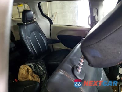 Zdjęcie 11 z 12 samochodu: 2018 CHRYSLER PACIFICA TOURING L VIN:2C4RC1BG5JR356112 - miniatura