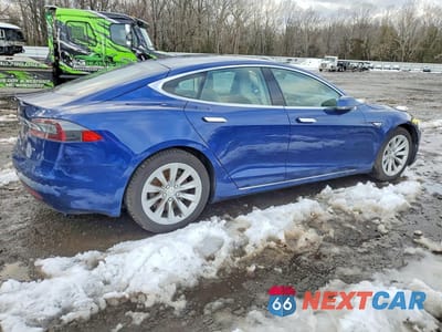 Trzecie zdjęcie samochodu z tyłu: 2016 TESLA MODEL S VIN:5YJSA1E10GF161148 - miniatura