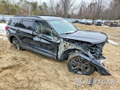 Czwarte zdjęcie samochodu z boku: 2021 FORD EXPLORER XLT VIN:1FMSK8DH1MGA00860 - miniatura