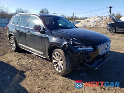 Czwarte zdjęcie samochodu z boku: 2016 VOLVO XC90 T6 VIN:YV4A22PL9G1094245 - miniatura