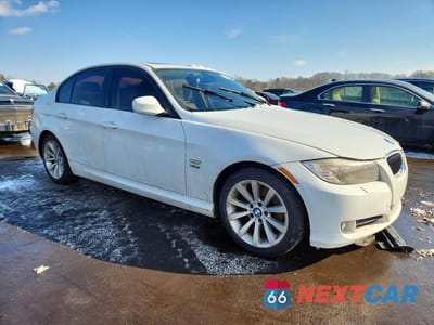 Czwarte zdjęcie samochodu z boku: 2011 BMW 328 XI SULEV VIN:WBAPK5C56BA657070 - miniatura