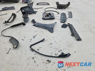 Zdjęcie 13 z 13 samochodu: 2016 AUDI Q3 PREMIUM PLUS VIN:WA1BFCFS6GR012591 - miniatura