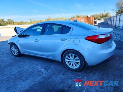 Drugie zdjęcie samochodu z przodu: 2015 KIA FORTE EX VIN:KNAFX4A89F5333243 - miniatura