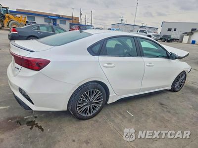 Trzecie zdjęcie samochodu z tyłu: 2024 KIA FORTE GT-LINE VIN:3KPF54AD5RE805369 - miniatura