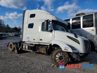 2020 VOLVO VN VNL - SEMI TRUCK 4V4NC9TH4LN253305 - główne zdjęcie licytacji z USA - miniatura