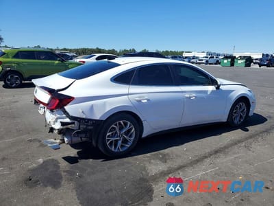 Trzecie zdjęcie samochodu z tyłu: 2021 HYUNDAI SONATA SEL VIN:5NPEL4JA5MH067374 - miniatura
