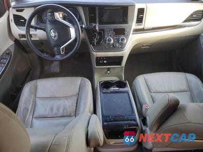 Zdjęcie 8 z 13 samochodu: 2015 TOYOTA SIENNA XLE 8-PASSENGER VIN:5TDYK3DC9FS621178 - miniatura