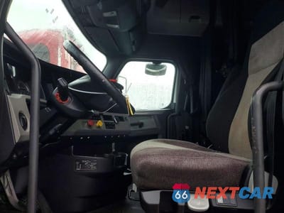 Piąte zdjęcie samochodu w środku: 2019 FREIGHTLINER CASCADIA 126 SEMI TRUCK VIN:3AKJHHDR1KSJL4003 - miniatura
