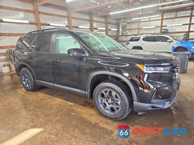 Czwarte zdjęcie samochodu z boku: 2025 HONDA PILOT TRAILSPORT VIN:5FNYG1H64SB176633 - miniatura