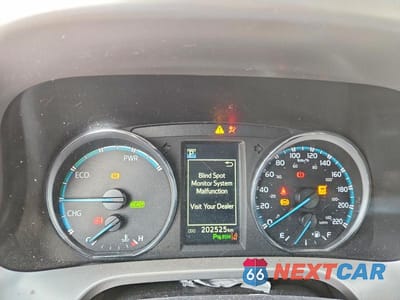 Zdjęcie 9 z 13 samochodu: 2017 TOYOTA RAV4 HYBRID LIMITED VIN:JTMDJREV1HD137394 - miniatura