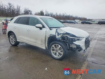 Czwarte zdjęcie samochodu z boku: 2024 AUDI Q3 PREMIUM 40 VIN:WA1AUCF39R1119663 - miniatura