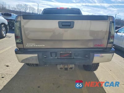Zdjęcie 6 z 13 samochodu: 2013 GMC SIERRA K2500 HEAVY DUTY VIN:1GT22ZCG4DZ116271 - miniatura