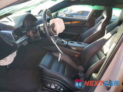 Zdjęcie 7 z 11 samochodu: 2017 PORSCHE PANAMERA TURBO VIN:WP0AF2A78HL152953 - miniatura