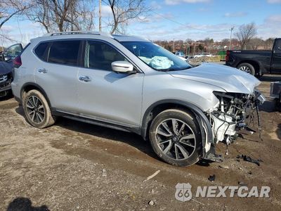 Czwarte zdjęcie samochodu z boku: 2019 NISSAN ROGUE S VIN:5N1AT2MVXKC823576 - miniatura