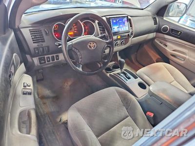 Zdjęcie 8 z 12 samochodu: 2010 TOYOTA TACOMA V6 VIN:5TEUU4EN8AZ746151 - miniatura