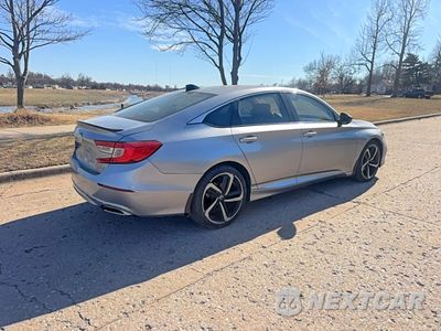 Czwarte zdjęcie samochodu z boku: 2022 HONDA ACCORD SPORT VIN:1HGCV2F36NA009123 - miniatura