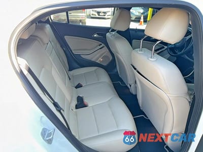 Zdjęcie 6 z 12 samochodu: 2018 MERCEDES-BENZ GLA 250 VIN:WDCTG4EB5JJ423561 - miniatura