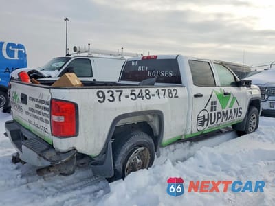 Trzecie zdjęcie samochodu z tyłu: 2015 GMC SIERRA K2500 HEAVY DUTY VIN:1GT12XEG9FF559968 - miniatura