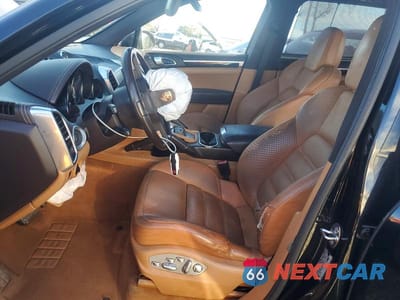 Zdjęcie 7 z 13 samochodu: 2012 PORSCHE CAYENNE S VIN:WP1AB2A23CLA45011 - miniatura
