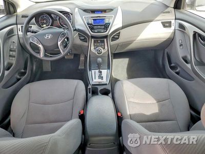 Zdjęcie 8 z 12 samochodu: 2013 HYUNDAI ELANTRA GLS VIN:KMHDH4AE0DU999824 - miniatura