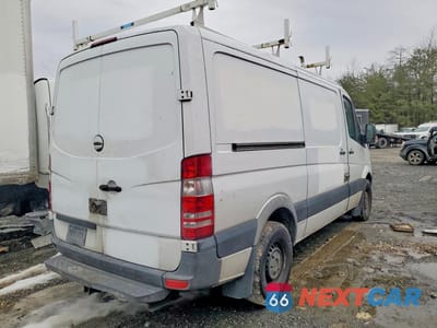 Trzecie zdjęcie samochodu z tyłu: 2017 FREIGHTLINER SPRINTER 2500 2WD V6 TDSL CARGO 3.0L WORKER STANDARD ROOF VIN:WDYPE7CD1HP514759 - miniatura