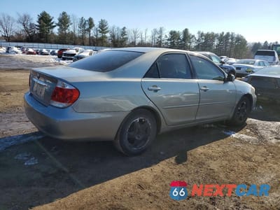 Trzecie zdjęcie samochodu z tyłu: 2005 TOYOTA CAMRY LE VIN:4T1BE32K75U546011 - miniatura