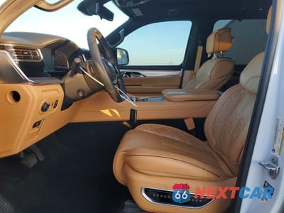 Zdjęcie 7 z 12 samochodu: 2023 JEEP GRAND WAGONEER SERIES III VIN:1C4SJVGP1PS505212 - miniatura