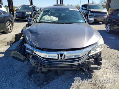 Piąte zdjęcie samochodu w środku: 2017 HONDA ACCORD EXL VIN:1HGCR2F94HA245752 - miniatura