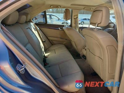 Zdjęcie 10 z 12 samochodu: 2011 MERCEDES-BENZ C 300 VIN:WDDGF5EB2BR167906 - miniatura