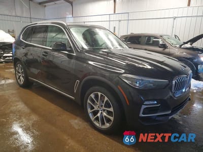 Czwarte zdjęcie samochodu z boku: 2020 BMW X5 XDRIVE40I VIN:5UXCR6C02L9B48363 - miniatura
