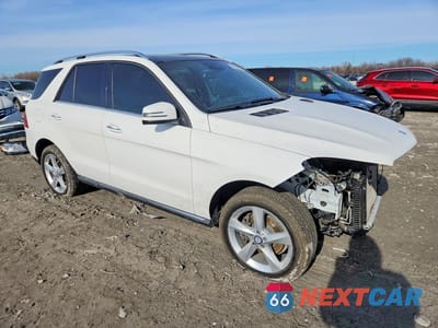 Czwarte zdjęcie samochodu z boku: 2017 MERCEDES-BENZ GLE 350 4MATIC VIN:4JGDA5HB6HA817606 - miniatura