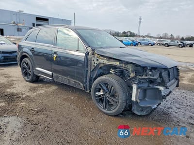 Czwarte zdjęcie samochodu z boku: 2023 AUDI Q7 PREMIUM PLUS VIN:WA1LXBF77PD005122 - miniatura