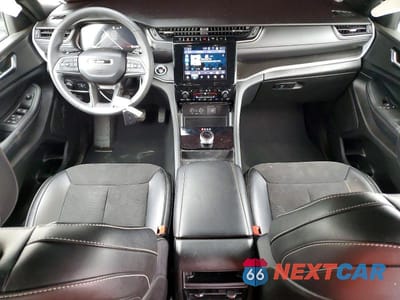 Zdjęcie 8 z 12 samochodu: 2024 JEEP GRAND CHEROKEE LAREDO VIN:1C4RJHAG0RC127681 - miniatura