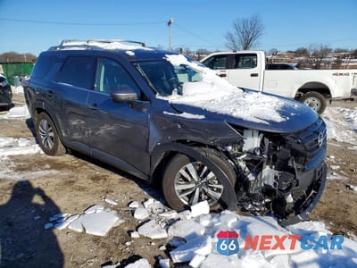 Czwarte zdjęcie samochodu z boku: 2025 NISSAN PATHFINDER SL VIN:5N1DR3CC6SC269146 - miniatura