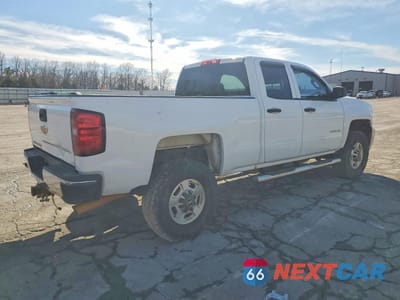 Trzecie zdjęcie samochodu z tyłu: 2017 CHEVROLET SILVERADO K2500 HEAVY DUTY VIN:1GC2KUEG8HZ291001 - miniatura