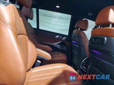 Zdjęcie 11 z 12 samochodu: 2019 BMW X7 XDRIVE50I VIN:5UXCX4C57KLS36636 - miniatura