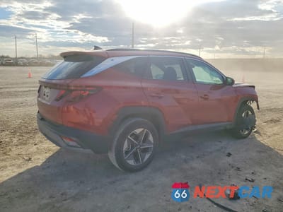 Trzecie zdjęcie samochodu z tyłu: 2025 HYUNDAI TUCSON SEL VIN:5NMJB3DE3SH443333 - miniatura