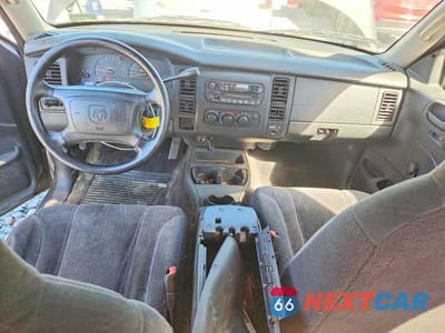 Zdjęcie 8 z 11 samochodu: 2003 DODGE DAKOTA SXT VIN:1D7HL12X83S295969 - miniatura