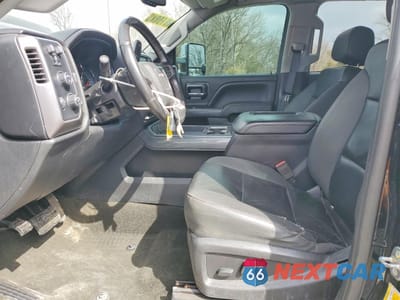 Zdjęcie 7 z 13 samochodu: 2017 GMC SIERRA K2500 SLT VIN:1GT12TEY5HF249272 - miniatura