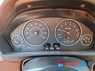 Zdjęcie 9 z 11 samochodu: 2018 BMW 320 XI VIN:WBA8E5G55JNV01907 - miniatura