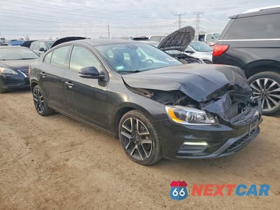 Czwarte zdjęcie samochodu z boku: 2017 VOLVO S60 DYNAMIC VIN:YV140MTL9H2437407 - miniatura