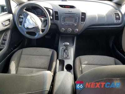 Zdjęcie 8 z 13 samochodu: 2016 KIA FORTE LX VIN:KNAFX4A63G5580838 - miniatura
