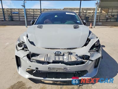 Piąte zdjęcie samochodu w środku: 2021 KIA STINGER GT-LINE VIN:KNAE15LA5M6093232 - miniatura