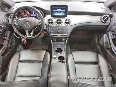 Zdjęcie 8 z 13 samochodu: 2018 MERCEDES-BENZ GLA 250 4MATIC VIN:WDCTG4GB4JJ457908 - miniatura