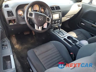 Zdjęcie 8 z 12 samochodu: 2013 DODGE CHALLENGER SXT VIN:2C3CDYAG8DH501574 - miniatura