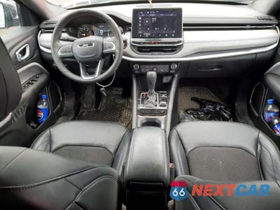 Zdjęcie 8 z 13 samochodu: 2024 JEEP COMPASS LATITUDE VIN:3C4NJDBN5RT126597 - miniatura