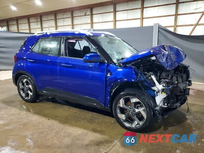 Czwarte zdjęcie samochodu z boku: 2023 HYUNDAI VENUE SEL VIN:KMHRC8A37PU252395 - miniatura