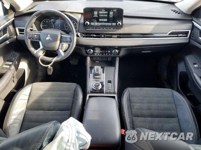Zdjęcie 8 z 12 samochodu: 2022 MITSUBISHI OUTLANDER SE VIN:JA4J4UA82NZ082234 - miniatura