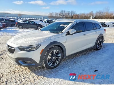 2018 BUICK REGAL TOURX ESSENCE W04GV8SX9J1155922 - główne zdjęcie licytacji z USA - miniatura